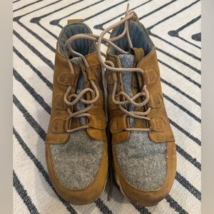 Sorel Kinetic Caribou Camel & Gray size 9